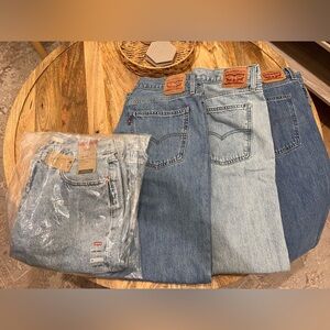 Levi Low Pro Straight Women’s Jeans Size 31 (4 pair)